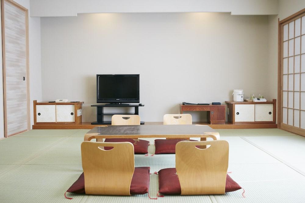 Shimoda Tokyu Hotel Buitenkant foto