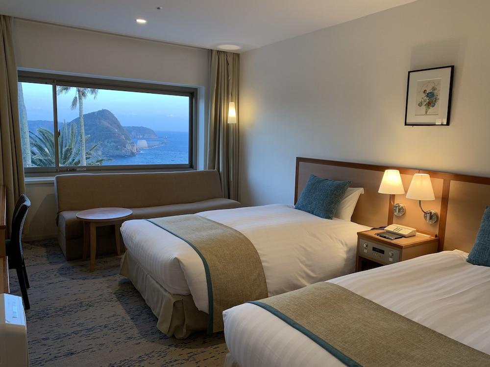 Shimoda Tokyu Hotel Buitenkant foto